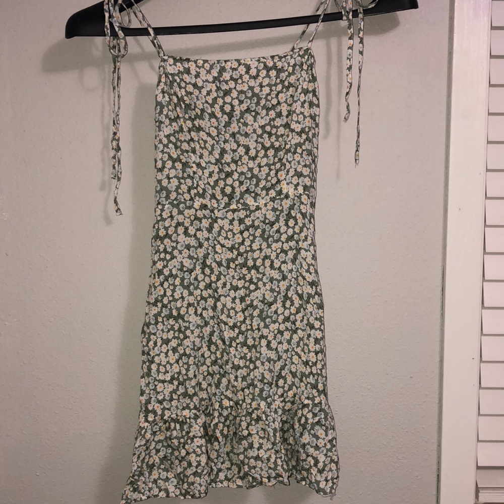 Cute cami dress. S. Tie string straps. Lightly worn